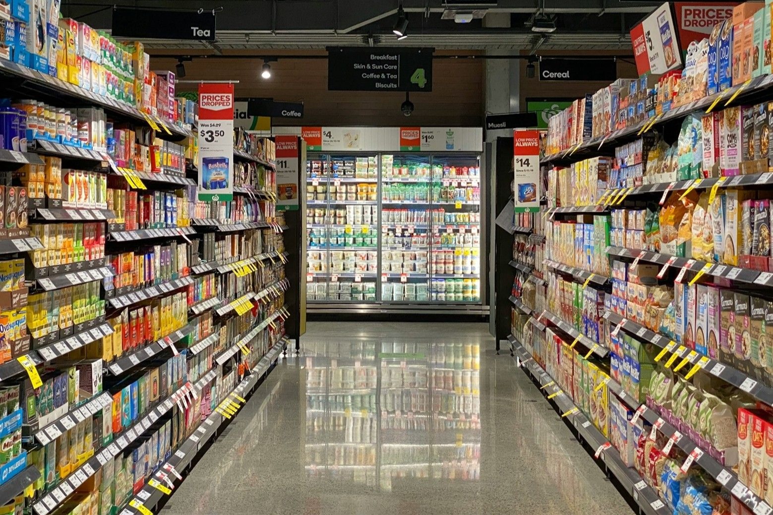 The Great Divide in U.S. Food & Beverage: How Small Brands and Private Label Are Redefining Growth